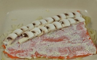 Красная рыба с грибами в духовке - фото шаг 3