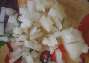 Салат с вареной куриной грудкой - фото шаг 4