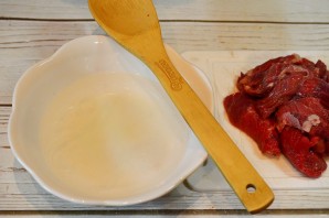 Сочная и мягкая говядина в духовке - фото шаг 2