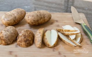 Картофельные дольки с чесноком - фото шаг 2