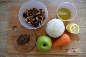 Салат из сельдерея и моркови - фото шаг 1