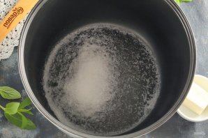 Рисовая каша на молоке в мультиварке Редмонд - фото шаг 2