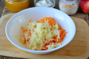 Салат из тыквы с яблоком и морковью - фото шаг 4