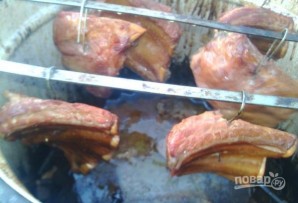 Свиные ребрышки горячего копчения - фото шаг 9