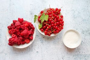 Варенье из малины и красной смородины - фото шаг 1