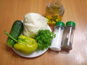 Сыроедческий салат из капусты - фото шаг 1