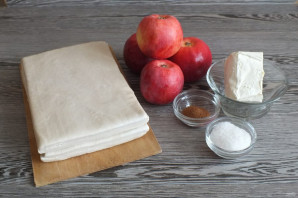 Пирог с жареными яблоками - фото шаг 1