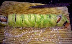 Суши с авокадо - фото шаг 3