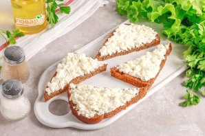 Бутерброды с творожным сыром и семгой - фото шаг 2