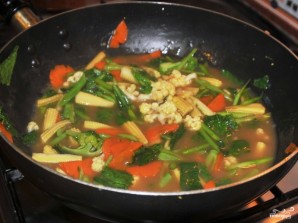 Жареная лапша с овощами - фото шаг 8