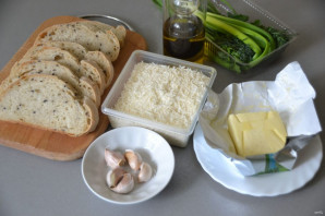 Хлеб с чесночным маслом - фото шаг 1