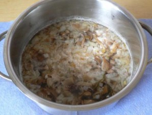 Суп из соленых грибов   - фото шаг 3