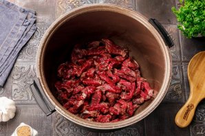 Азу по-татарски в мультиварке - фото шаг 2