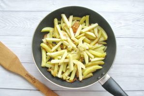 Жареная картошка с яблоками - фото шаг 6