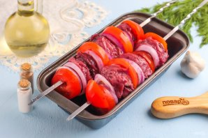 Шашлык из говядины в духовке - фото шаг 9