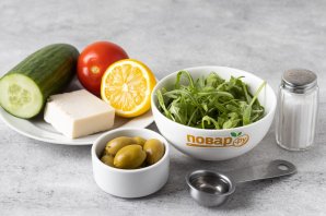 Салат с сыром и оливками - фото шаг 1