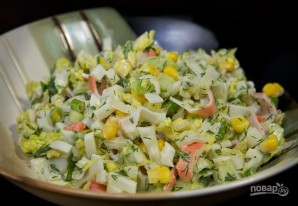 Салат с кукурузой и крабовыми палочками - фото шаг 6