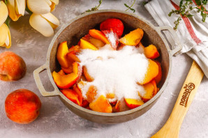 Персики в желе с желатином на зиму - фото шаг 3