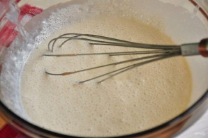 Тесто на пирожки с кефиром - фото шаг 3