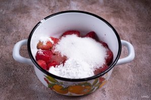 Пирог с ягодной начинкой, которая не течет - фото шаг 9