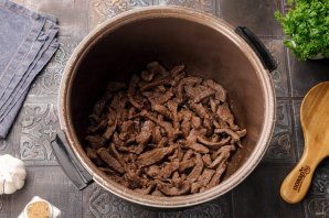 Азу по-татарски в мультиварке - фото шаг 3