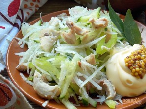 Пикантный салат с дайконом и курицей - фото шаг 8