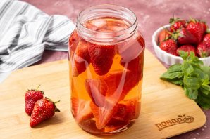 Компот из клубники - фото шаг 8