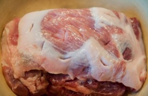 Печеное мясо в духовке - фото шаг 1