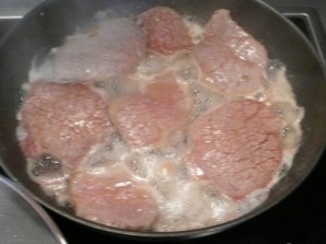 Запеченное мясо под соусом - фото шаг 4