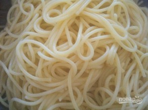 Спагетти с соевым соусом - фото шаг 1