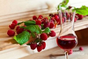 Рецепт малинового вина - фото шаг 7