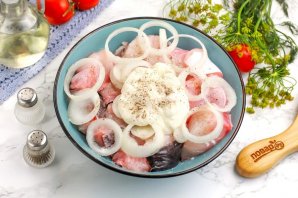 Шашлык из сома - фото шаг 4