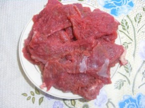 Мясо в духовке с грибами - фото шаг 2