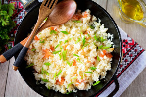 Рассыпчатый рис в сковороде - фото шаг 7