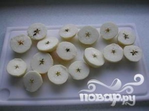 Пирог с карамельными яблоками - фото шаг 1