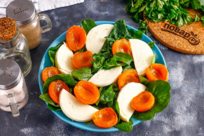 Салат с абрикосом и моцареллой - фото шаг 4