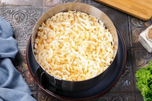 Салат с сайрой и рисом - фото шаг 5