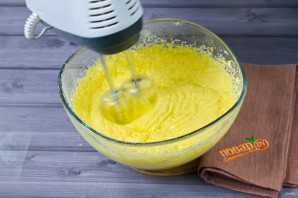 Простой лимонный пирог с глазурью - фото шаг 2