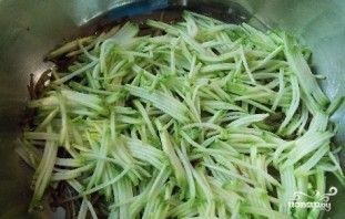 Салат из рисовой лапши по-корейски - фото шаг 3