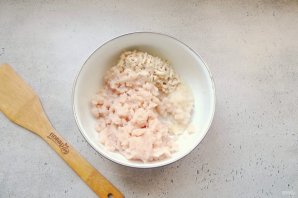 Суп с фрикадельками и стручковой фасолью - фото шаг 2