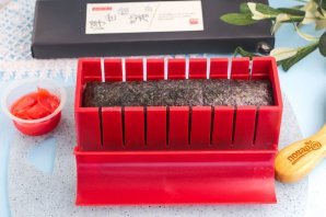 Запеченные роллы - фото шаг 7