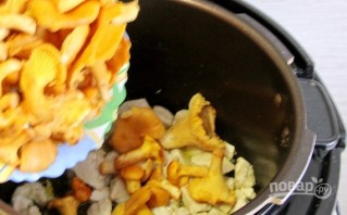 Картошка с курицей и грибами в мультиварке - фото шаг 2