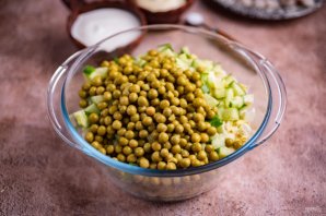 Салат "Оливье" с рыбой