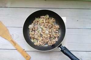 Киш с индейкой, грибами и картошкой - фото шаг 5