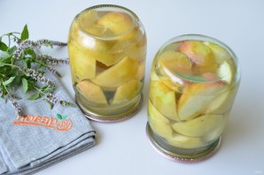 Яблоки в сиропе на зиму - фото шаг 8