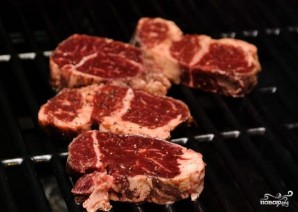 Мясо на углях - фото шаг 5