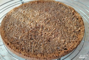 Шоколадный торт с творожным кремом и вишней - фото шаг 2