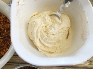 Торт из мороженого с хрустящей крошкой - фото шаг 4