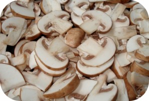 Картошка с грибами в мультиварке - фото шаг 3