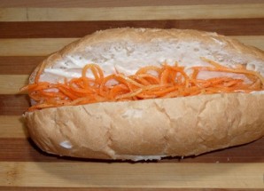 Хот-дог с корейской морковкой - фото шаг 3